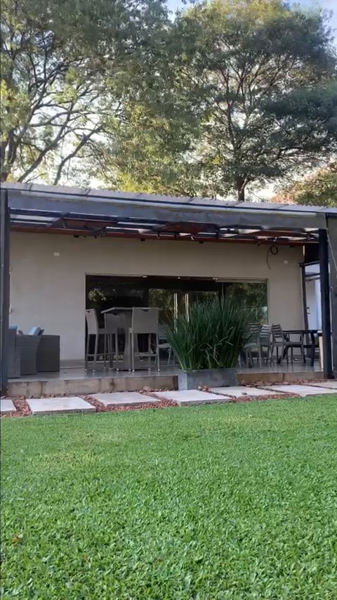 Galeria abierta antes de instalar la cortina